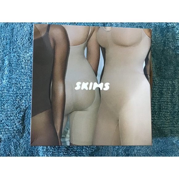 SKIMS SEAMLESS SOLUTIONWEAR OPEN BUST SLIP DRESS SAND S/M NEW - Picture 1 of 4